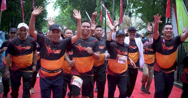 Sabut Hari Jadi Takalar, Pj Bupati Muhammad Hasbi Lepas Peserta Fun Run 2025 