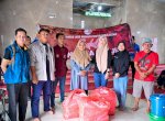 PDAM Makassar Salurkan 500 Paket Makanan ke Korban Banjir di Manggala 