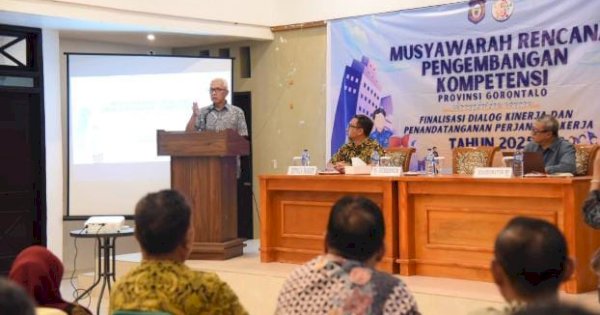 Pj Gubernur Gorontalo Tekankan Pentingnya Pengembangan Kompetensi ASN