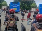 Viral Bus Transjakarta Terjebak di Perlintasan Rel Kereta, Penumpang Panik Berhamburan Keluar