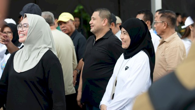 Potret Wali Kota Munafri Arifuddin dan Wakil Wali Kota Makassar Aliyah Mustika Ilham saat mengikuti Gladi bersih di Monas, jelang pelantikan. (foto: Ist) 