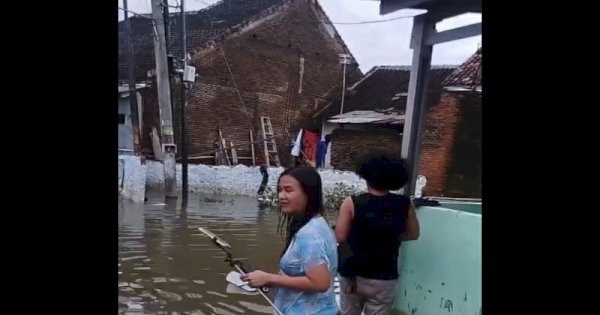 2 Tiktokers Diusir Warga Gegara Buat Konten Saat Banjir di Lampung