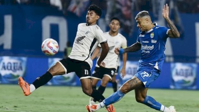 Dokumentasi laga Persib Bandung versus PSM Makassar. (foto: Official Persib Bandung) 