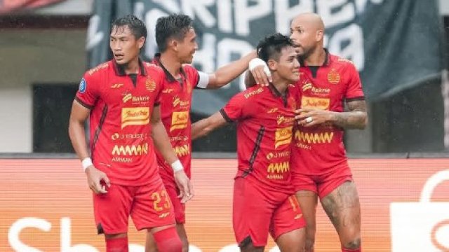 Dokumentasi laga Persija Jakarta menjamu Persib Bandung pada pekan 22 Liga 1 2024-2025 yang berakhir imbang 2-2. (foto: Official Persija Jakarta) 