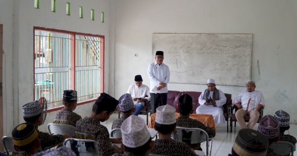 Di Maros, Taufan Pawe Bantu Pondok Tahfidz Al-Quran-Pembangunan Masjid Rahmatullah