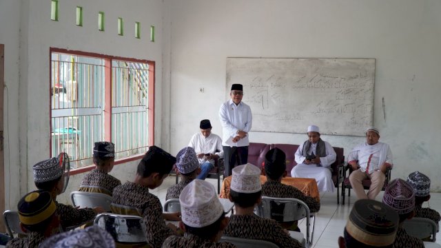 Di Maros, Taufan Pawe Bantu Pondok Tahfidz Al-Quran-Pembangunan Masjid Rahmatullah