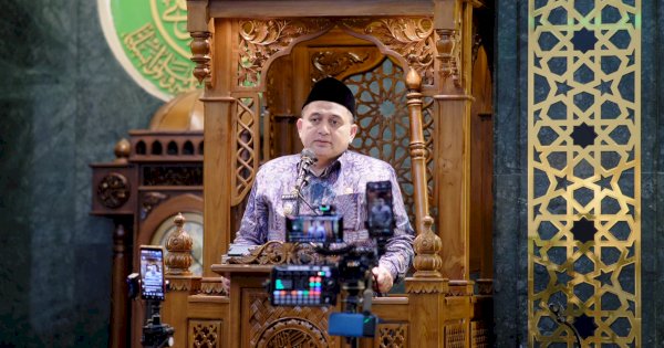 Saat Tarawih di Masjid Raudhatul Muflihien, Wali Kota Munafri Soroti Kondisi Pasar Terong 