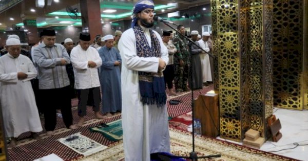 Safari Ramadan, Munafri Arifuddin Sumbang AC untuk Masjid Jabal Nur Bontoa