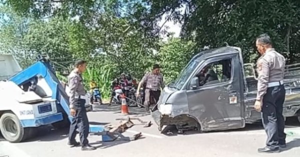 Mobil Bak Terbuka Alami Kecelakaan di Poros Bone-Wajo, 3 Orang MD dan Puluhan Luka-luka