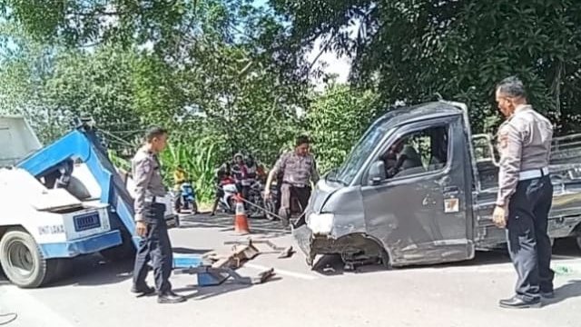 Mobil Bak Terbuka Alami Kecelakaan di Poros Bone-Wajo, 3 Orang MD dan Puluhan Luka-luka