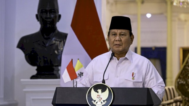 Presiden Prabowo Subianto, menyampaikan ucapan belasungkawa yang mendalam atas wafatnya Paus Fransiskus, yang berpulang pada Senin pagi waktu Vatikan, 21 April 2025. (Foto: BPMI Setpres)