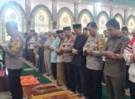 Polres Maros Gelar Salat Ghoib untuk 3 Polisi yang Gugur di Lampung