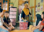 Bersama PNM, Ibu Rabasia Ubah Jalan Hidup: Dulu Nganter Laundry Jalan Kaki, Sekarang Naik Motor dan Berdayakan Tetangga