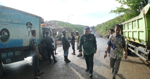 Munafri Kembali Tinjau TPA, Pemkot Makassar Siapkan 100 Armada Baru dan Perbaiki Jalan TPA