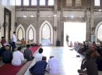 Puluhan Warga Pangkep Antusias Temui Anggota DPR RI Taufan Pawe di Masjid