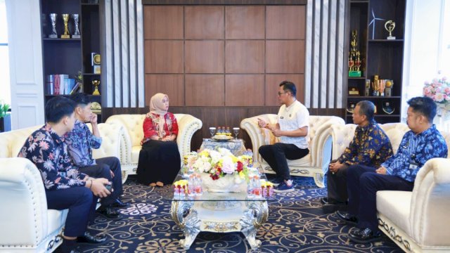 Bulog Undang Bupati Barru Launching Penyaluran Bantuan Beras KPM