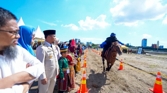 Andi Sudirman Buka Lomba Berkuda dan Memanah Gubernur Cup 2025