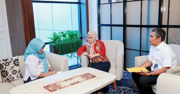 Bulog Undang Bupati Barru Launching Penyaluran Bantuan Beras Untuk KPM