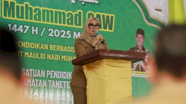 Bupati Barru: Kalau Ada yang Mau Rugikan Guru, Saya Tanggung Jawab