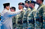 Prabowo Anugerahkan Pangkat Istimewa kepada 11 Purnawirawan TNI di KRI dr. Radjiman Wedyodiningrat