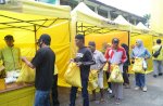 Peringati HUT ke-61, Golkar Sulsel Berbagi Seribu Paket Sembako Murah