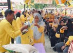Partai Golkar Luwu Utara Gelar Pasar Murah, Jual 1.200 Paket Sembako Harga Terjangkau untuk Masyarakat