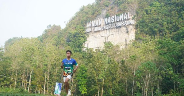 Ratusan Pelari Jelajahi Karst Maros, Warnai HUT ke-21 TN Bantimurung Bulusaraung