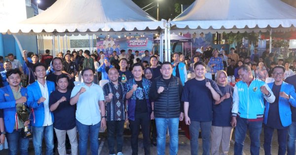 Didampingi Kadis Kominfo, Appi Janji Bangun Sarana Kepemudaan di Makassar