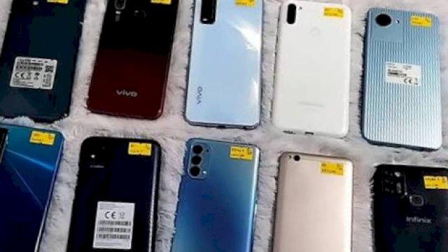Komdigi Wacanakan Jual Beli HP Bekas Ada Biaya Balik Nama