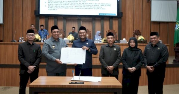 APBD Perubahan Maros 2025 Disahkan, Dana Transfer Pusat Terpangkas Rp51 Miliar