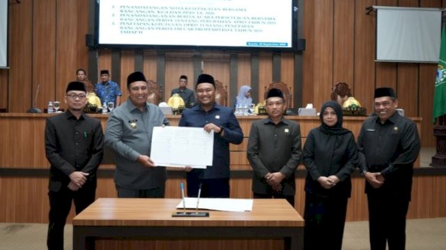APBD Perubahan Maros 2025 Disahkan, Dana Transfer Pusat Terpangkas Rp51 Miliar