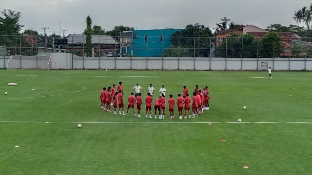 Skuad PSM Makassar saat mengikuti sesi latihan di Stadion Kalegowa, Kabupaten Gowa, Sulsel, beberapa waktu lalu. 