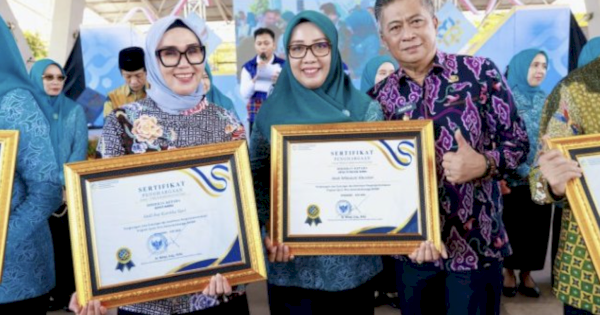 Dinilai Berhasil Implementasikan Quick Wins, Pemkab Barru Diganjar Penghargaan dari BKKBN