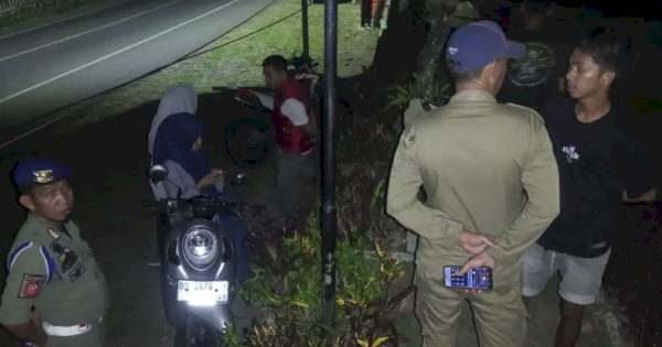 Satpol-PP Takalar Rutin Patroli Tertibkan Remaja Berpasangan di Area Sepi