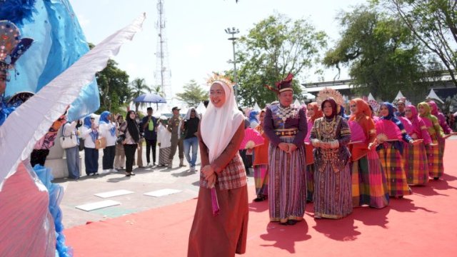 Melinda Aksa Boyong Kader PKK Makassar Meriahkan Jambore Sulsel di Bone