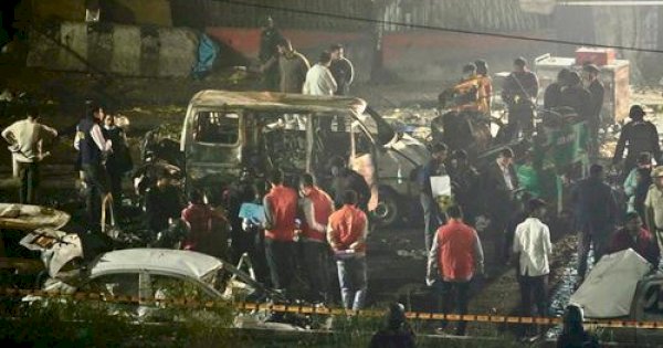 India Diguncang Teror, 12 Tewas Dalam Ledakan Mobil di New Delhi