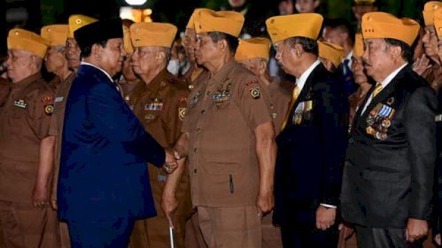 Presiden Prabowo Ajak Bangsa Renungi Semangat Pertempuran Surabaya di Hari Pahlawan