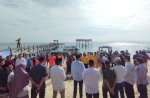 Wali Kota Makassar dan Camat Mariso Gelar Jumat Bersih di Pulau Samalona