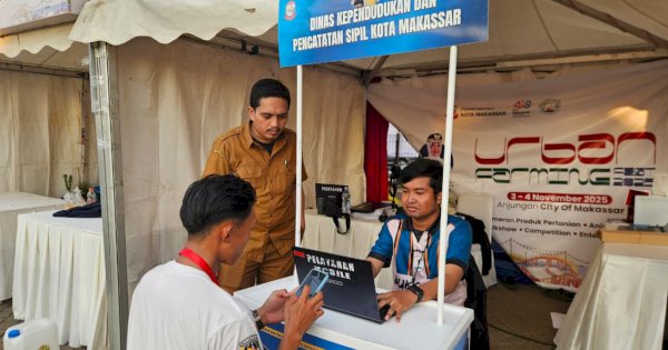 Disdukcapil Makassar Hadirkan Layanan Kependudukan di Urban Farming Fest 2025