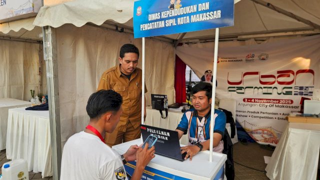 Disdukcapil Makassar Hadirkan Layanan Kependudukan di Urban Farming Fest 2025