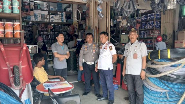 Jadi Pusat Kemacetan, Parkir Depan Toko Sinar Makmur Ditertibkan Dishub Takalar