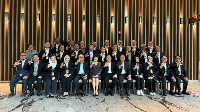 Satu-satunya dari Sulsel, Bupati Barru Terpilih Ikuti Program Kepemimpinan di NUS Singapura