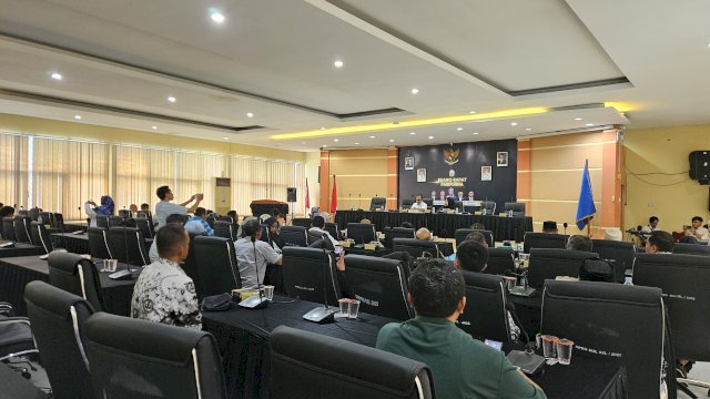 DPRD Baru Menyesal Setelah Gubernur Sulsel Pecat 2 Guru di Luwu Utara, Cuma Bisa Ajak Rapat