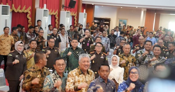 Bersama Kejaksaan, Pemkot Makassar Teken MoU Terapkan Pidana Kerja Sosial Berkeadilan