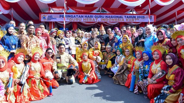 Hari Guru Nasional Tahun 2025, Menteri Mu’ti: Guru Hebat, Kunci Indonesia Kuat