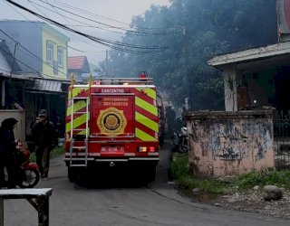 Kebakaran di BTN Tabaria Makassar Diduga Berasal dari Api Pembakaran Sampah