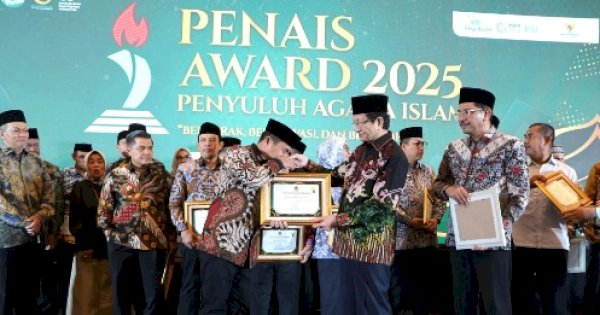Wali Kota Parepare Terima Penghargaan Penyuluh Agama dari Kemenag RI