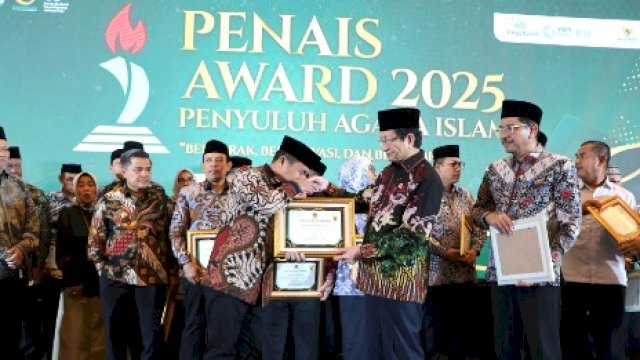 {"remix_data":[],"remix_entry_point":"challenges","source_tags":[],"origin":"unknown","total_draw_time":0,"total_draw_actions":0,"layers_used":0,"brushes_used":0,"photos_added":0,"total_editor_actions":{},"tools_used":{"resize":1,"transform":1},"is_sticker":false,"edited_since_last_sticker_save":true,"containsFTESticker":false}