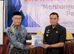 Wakil Wali Kota Parepare Hadiri Bedah Buku dan Launching Buku LAPEKOM