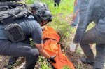 Satgas Damai Cartenz Evakuasi Penemuan Mayat Pekerja Bangunan di Yahukimo
